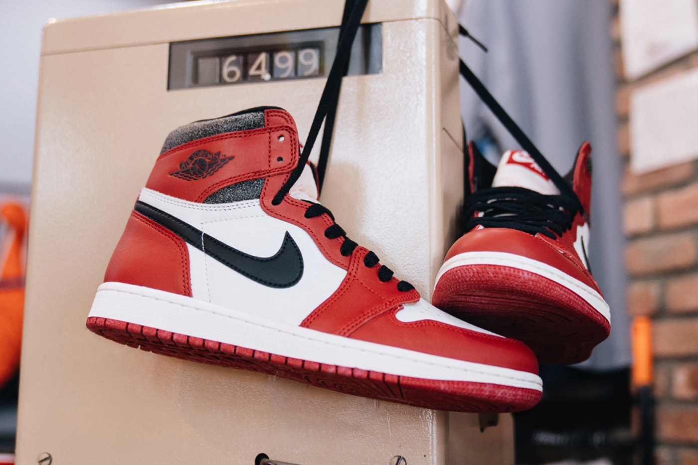 Fake Air Jordan 1: Replica Legendary Basketball Shoes